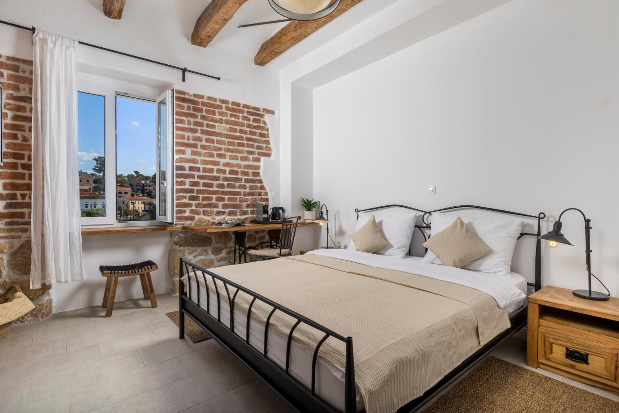 The House Hotel Malinska Bagian luar foto