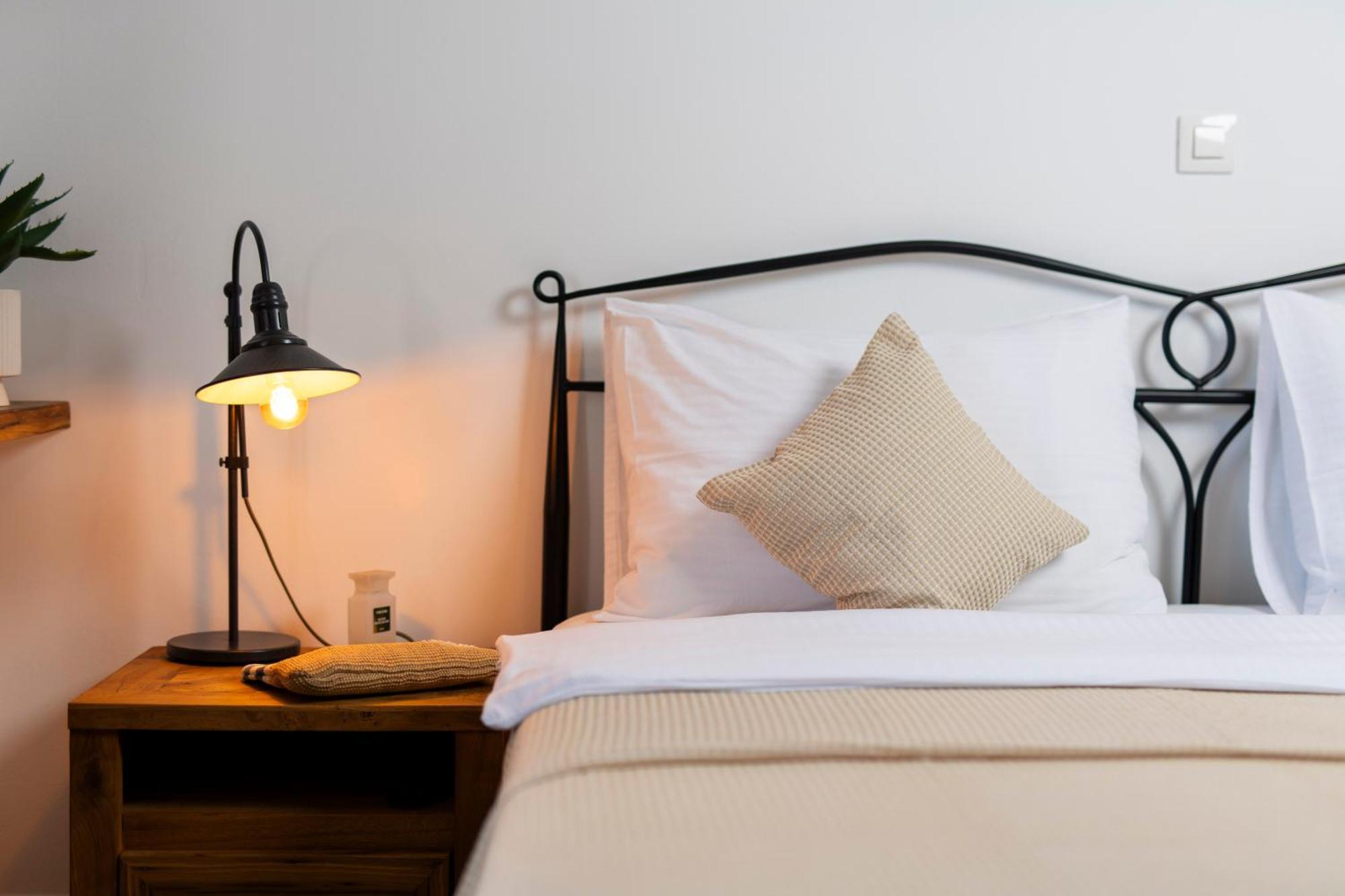 The House Hotel Malinska Bagian luar foto
