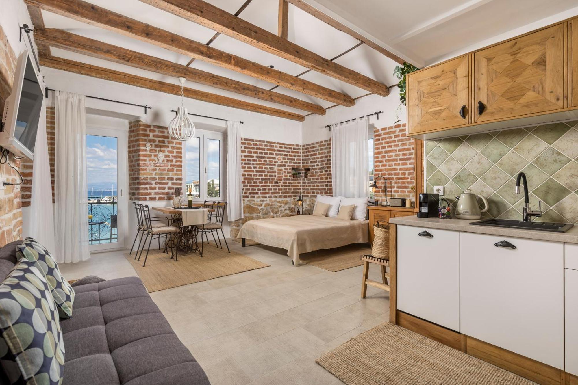 The House Hotel Malinska Bagian luar foto