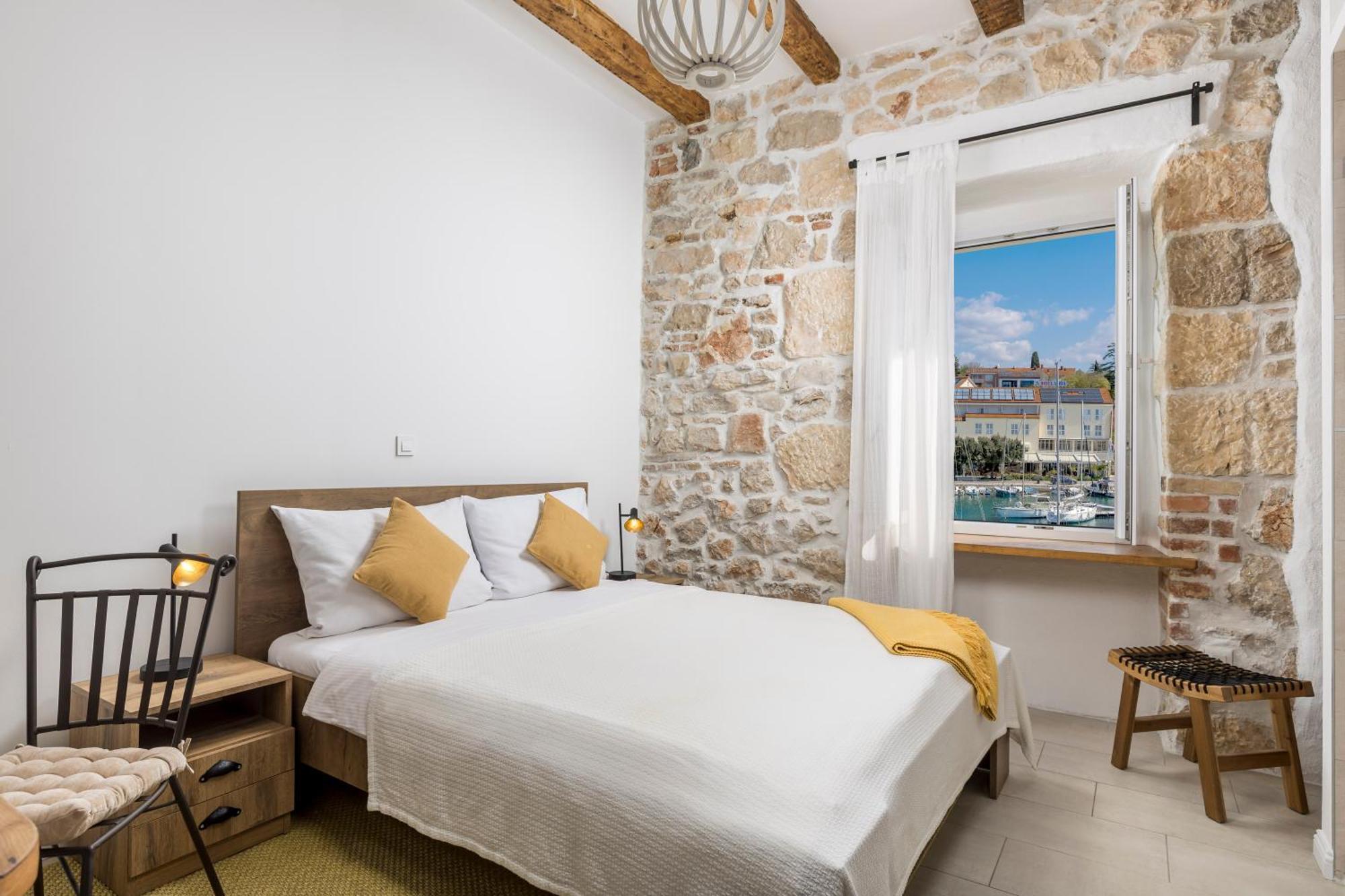 The House Hotel Malinska Bagian luar foto