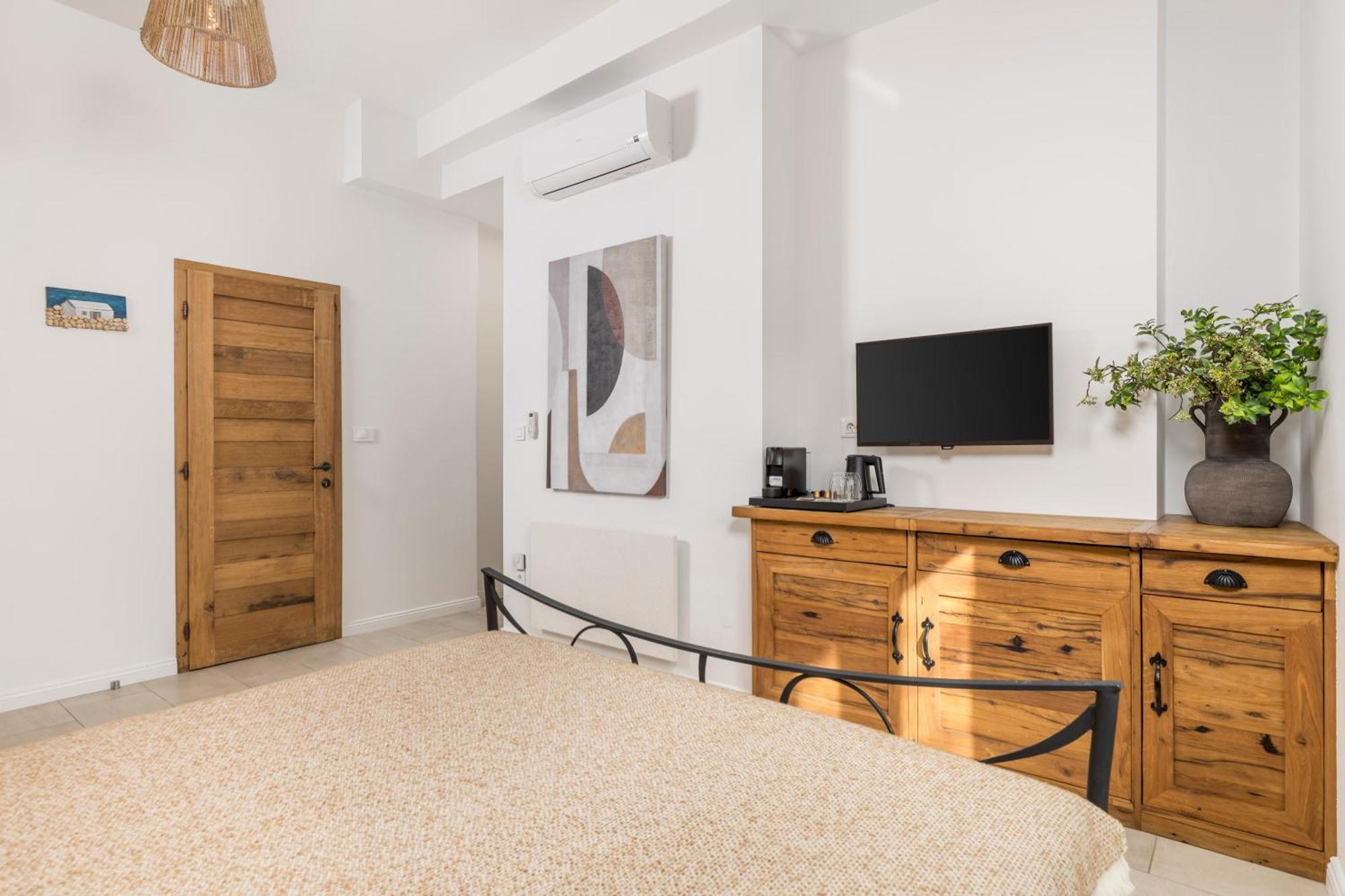 The House Hotel Malinska Bagian luar foto